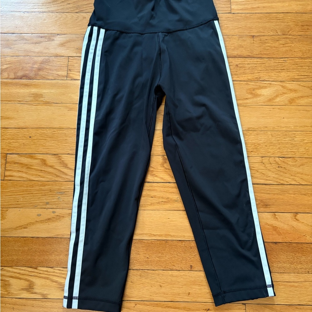 Adidas 3/4 Black Athletic Leggings
